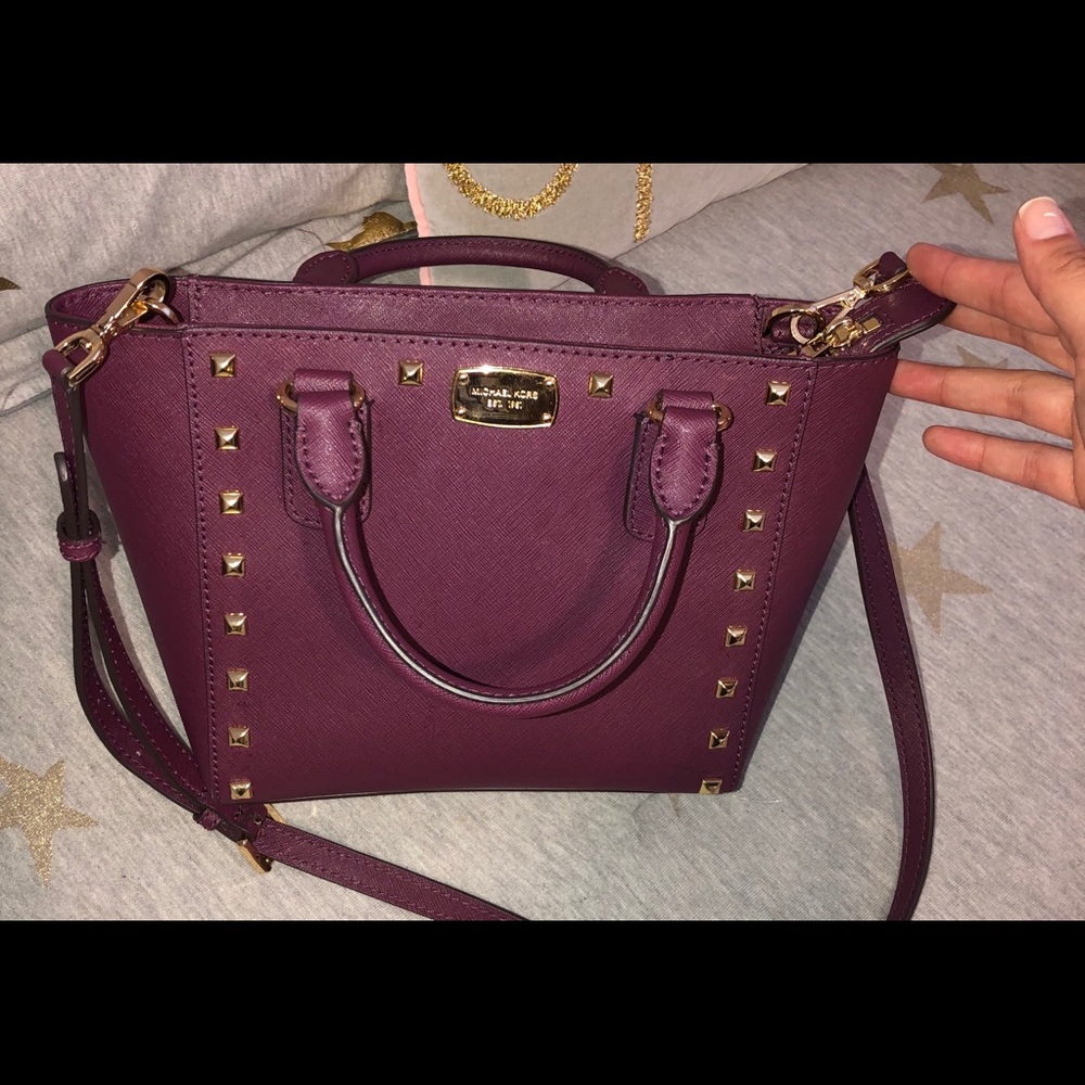 Micheal Kors cross body bag